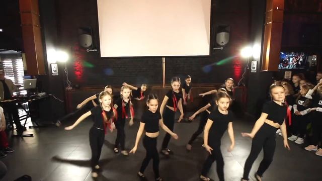 Современная Хореография | Дети 6-9 лет | Alexis Dance Studio смотреть онлайн