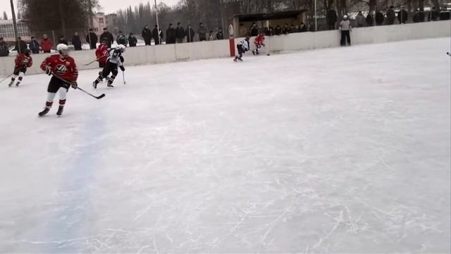 Чемпионат Сумской области по хоккею старшие юноши 19.02.15 смотреть онлайн