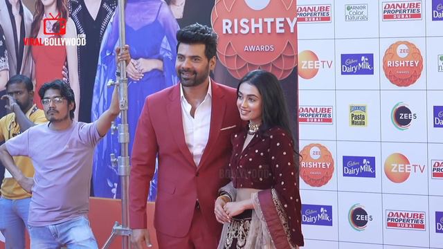 UNCUT - Zee Rishtey Awards 2024 | Full Coverage | Zee Tv | Star studded Event смотреть онлайн