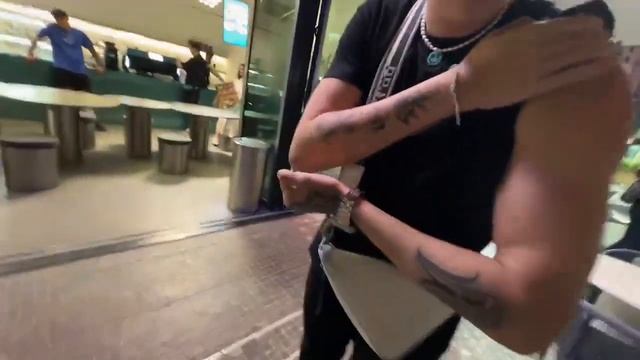 БУСТЕР И ЛИТВИН НАВЕЛИ СУЕТЫ В ДУБАЕ /ПРОГУЛЯКА ПО ДУБАЮ Whoplohoyparen, Zloyn, Litvin, Адель