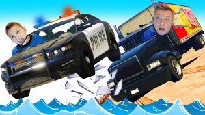 БЕЗУМНЫЕ прыжки на МАШИНАХ в  ВОДУ ИГОРЬ и ПАПА на Трамплинах