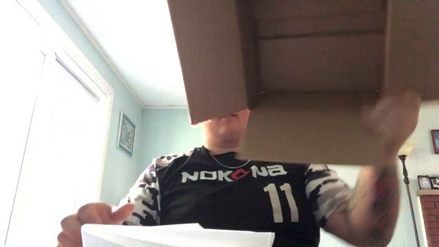 Supreme SS19 Mophie Powerstation XL Qi Enabled!! SUPREME GIVEAWAY!! смотреть онлайн