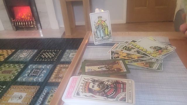 4 короля: что происходит в его жизни смотреть онлайн