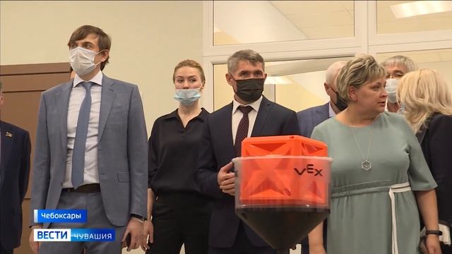 В "Новом городе" открыли школу на 1600 мест смотреть онлайн