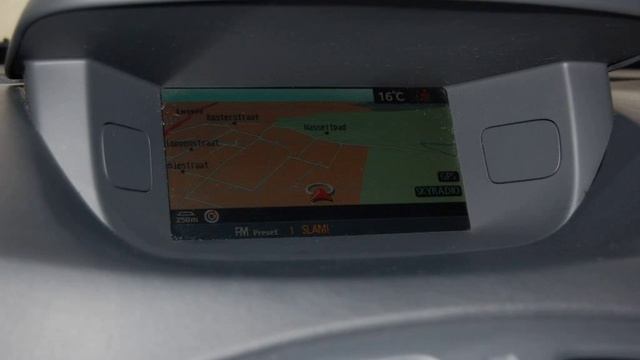 RENAULT LAGUNA смотреть онлайн