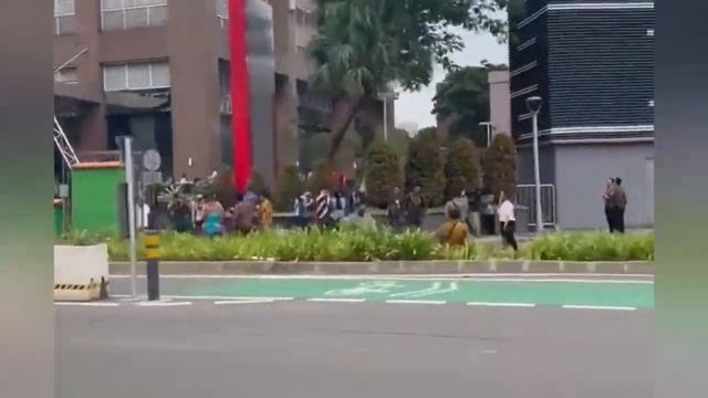 Buildings destroyed as 6.7M earthquake hits Banten & Jakarta Indonesia ?? January 14 2022 gempa Jav смотреть онлайн