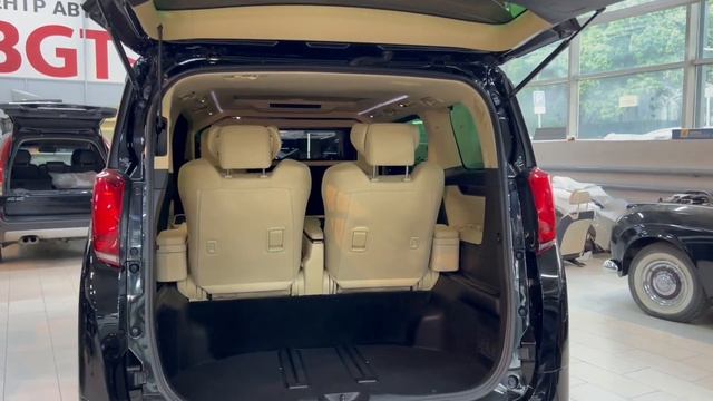 Alphard - переделали салон в LM Style Beige Edition