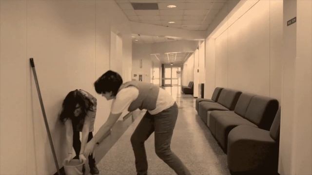 MR POLICEMAN BOMB EXPLODY смотреть онлайн