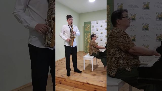 Рибак Владислав Юрійович. Е.Хейген "Ноктюрн' Гарлема"; В.Солонський "Під музику вітру" смотреть онлайн