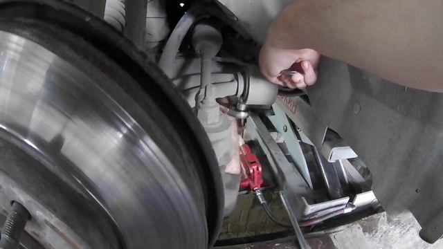 Cruze. Меняем сайлентблоки в передних рычагах. смотреть онлайн