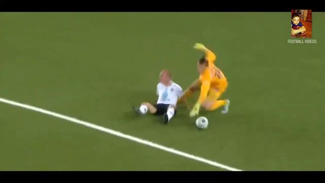 Самые эффектные хитрости футболистов) смотреть онлайн