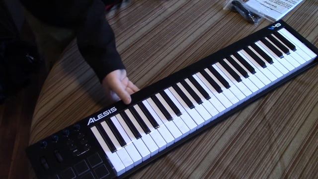 Alesis V49 Midi Keyboard Unboxing!