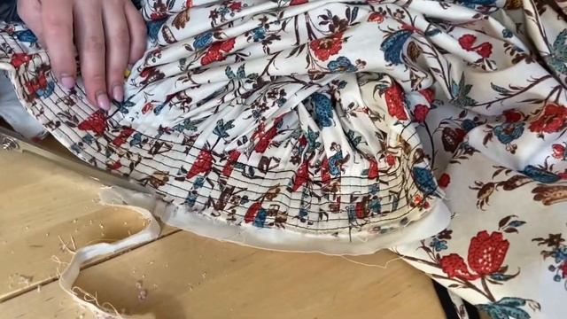 Традиционные ремёсла. Пошив подгрудного сарафана. Занятие 18. Пришивание подкладки и лямок. смотреть онлайн