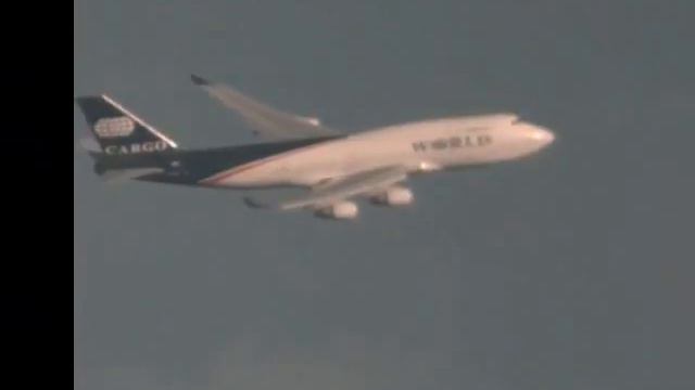 OpticTracker Tracking a Cargo Boeing 747 смотреть онлайн