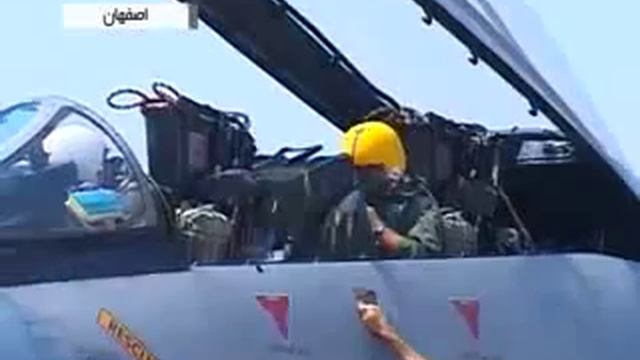 Iran air force personnel overhauled F-14 بازسازي اف چهارده ايران смотреть онлайн