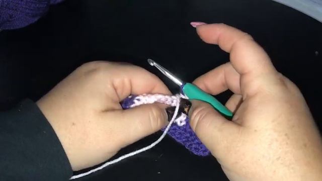 #261 - Hibiscus Dreams Part 1 - 2018 Granny Square CAL смотреть онлайн