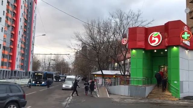 Москва, Бескудниковский бульвар 13, рядом с Пятерочкой смотреть онлайн