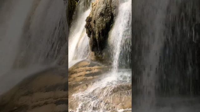 Тем Временем в Тайланде 👑♻️ самый высокий Водопад смотреть онлайн