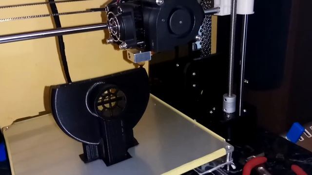 3D принтер, печать корпуса насоса для лодки GB смотреть онлайн