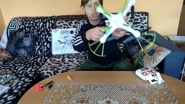 Unboxing drone Syma X5HW (CZ) смотреть онлайн