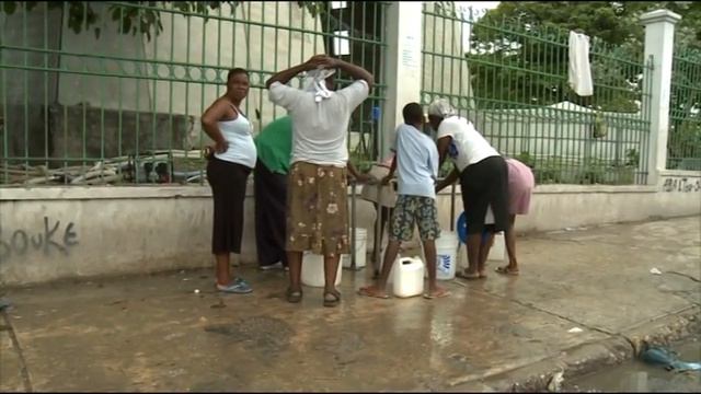 Mikael Persbrandt på Opscen i New York och på Haiti смотреть онлайн