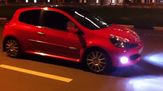 Отжиг резины на Renault Clio Sport 197