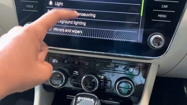 Skoda superb infotainment system explained