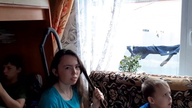 Без помощницы ни как /Как отмечали выпускной смотреть онлайн