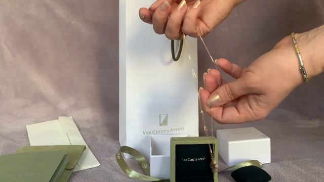 Van Cleef & Arpels Vintage Alhambra necklace in rose gold & gray mother-of-pearl unboxing + review смотреть онлайн