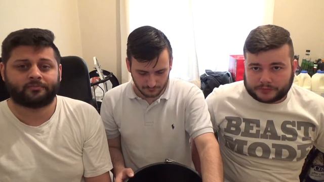 EDIBLE BUG CHALLENGE *VOMIT* смотреть онлайн