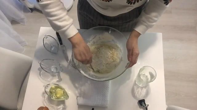 Тесто для пиццы за 10 мин.тонкое, как в пиццерии смотреть онлайн