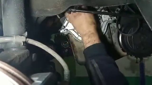 Montagem da bomba de óleo do motor zetec rocam Ford. смотреть онлайн