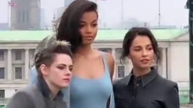 Фотоколл Ангелы Чарли ,Лондон смотреть онлайн