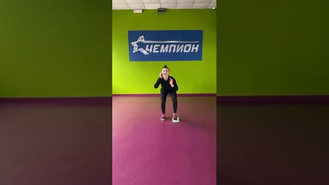 Тренировка BUMS+ABS с тренером фитне-клуба Чемпион