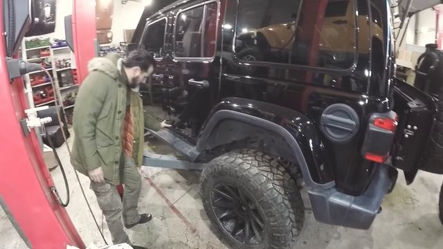 6.4 HEMI в Гладиатор! Проект Апокалипсис. 39-е в 392. RAM TRX для путешествий. Будни 44. смотреть онлайн