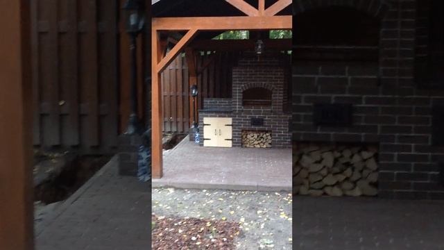 Барбекю из кирпича в беседке Www.kaminochag.ru 8(495)973-51-55