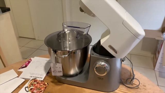 KENWOOD CHEF XL SENSE STAND MIXER UNBOXING смотреть онлайн