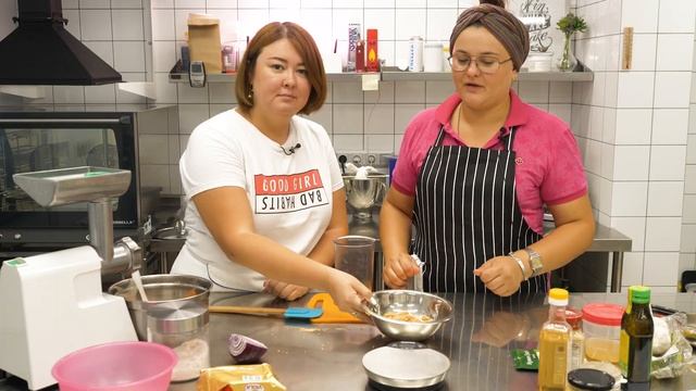 Как приготовить закуски Мезе с питой ( хумус, лабане, бабагануш, форшмак)