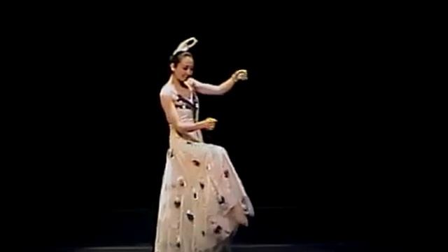 Прекрасный танец павлин смотреть онлайн