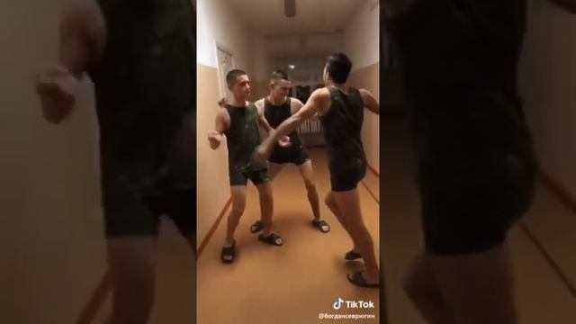 Суворовцы сняли тик-ток смотреть онлайн