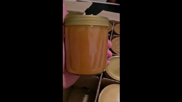 Почта DHL любит мёд. История одной разграбленной посылки смотреть онлайн