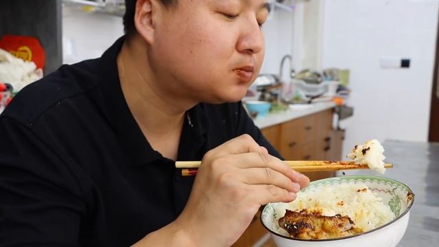 阿强又来挑战鱼羊一锅鲜了，羊肉鲜到极致，羊汤泡饭太过瘾了【cram阿强】