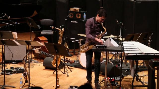 Saxophone solo with Moog Minitaur and FBC1010 (Circular breathing) смотреть онлайн