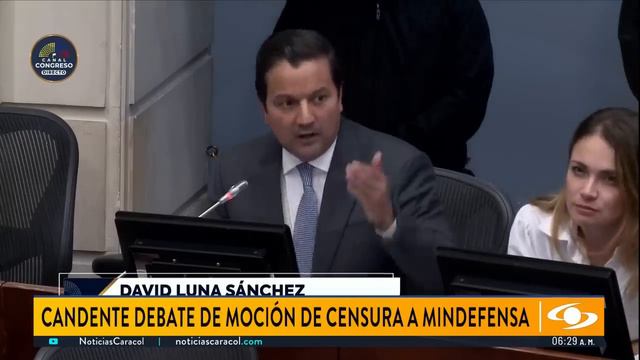 Fuerte agarrón entre Jota Pe Hernández y María José Pizarro смотреть онлайн
