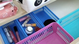 Уборка в моëм косметическом столике/разбираю всë свою косметику/мой туалетный столик в 14 лет