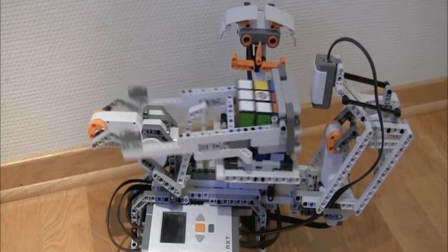 Lego Mindstorms NXT Rubik's смотреть онлайн