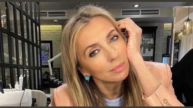 Светлана Бондарчук показала свою новую прическу смотреть онлайн