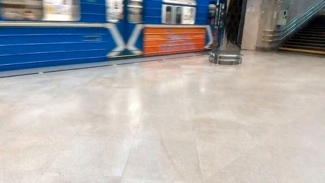 Прибытие состава на станции метро ботанической смотреть онлайн