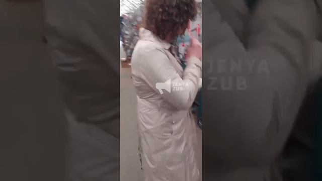 К сожалению переодеавание в женщину тцкашников не останавливает смотреть онлайн