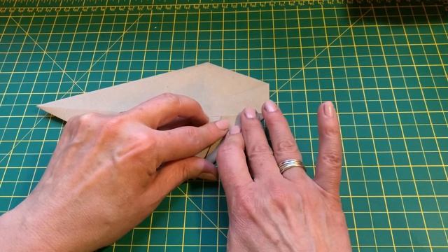 Оригами "Делаем мышонка из бумаги" смотреть онлайн